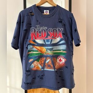 Vintage 1996 Boston Red Sox ⚾️ thrashed distressed tee shirt MLB League Leader